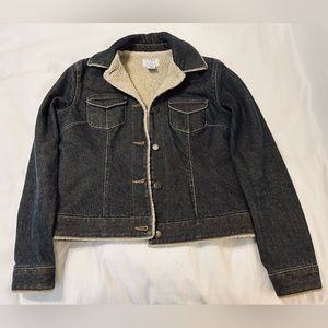 Warm fuzzy denim jacket, fitted.